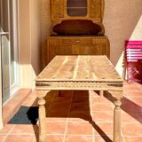 Table unique en noyer massif
