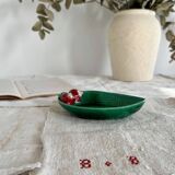 Vintage empty pocket in ceramic and slip in the shape of a leaf and radish