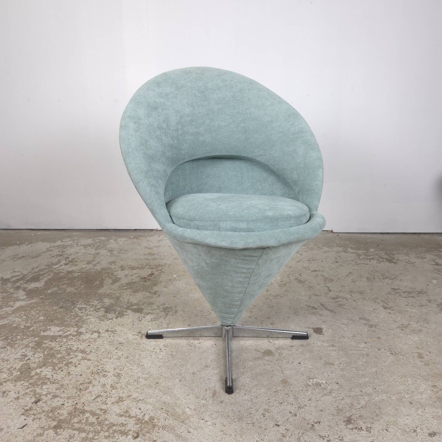 Swivel chair 'Cone Chair' by Verner Panton from the 1960s