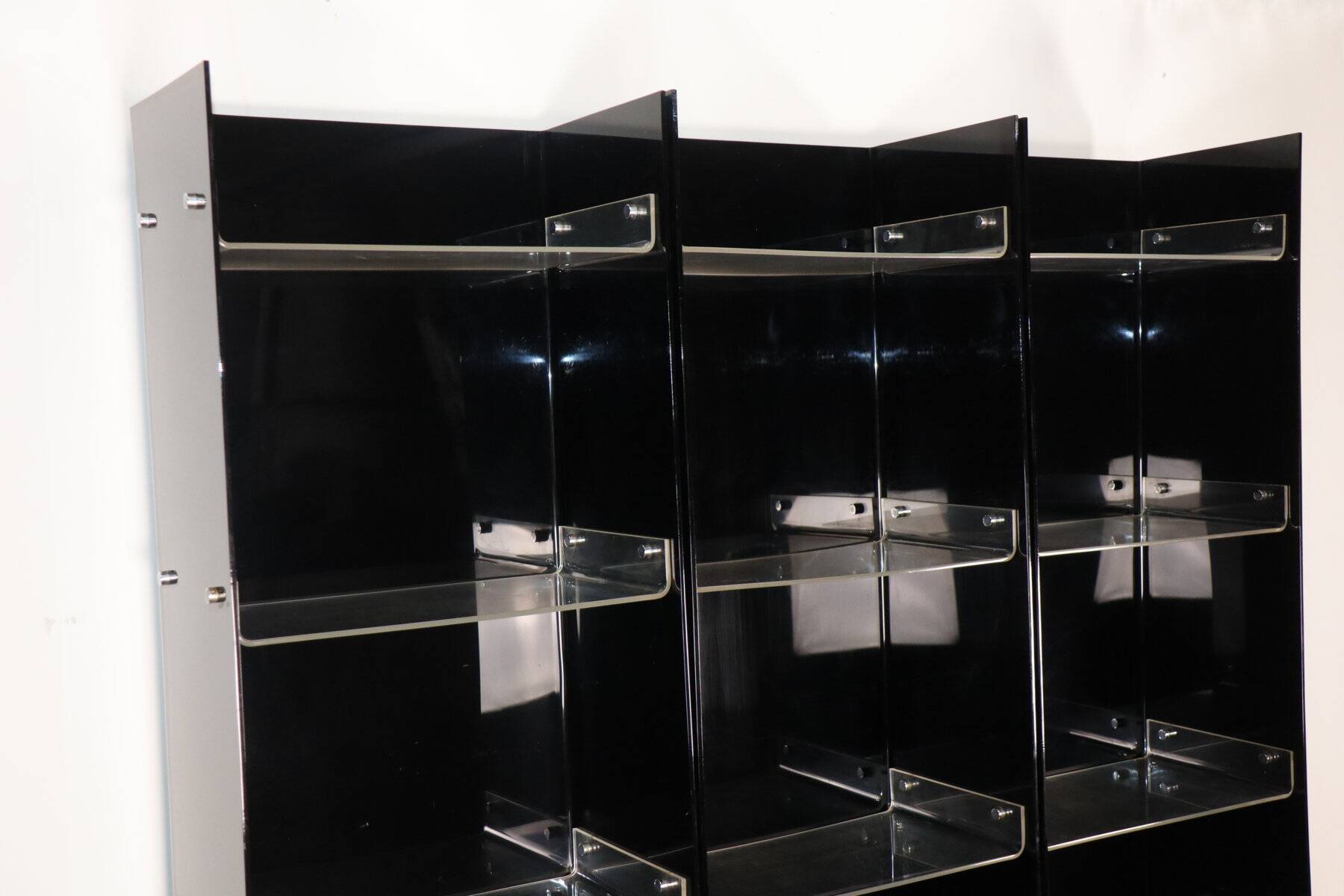 Vintage Space Age bookshelf in black and clear plexiglass – 1970