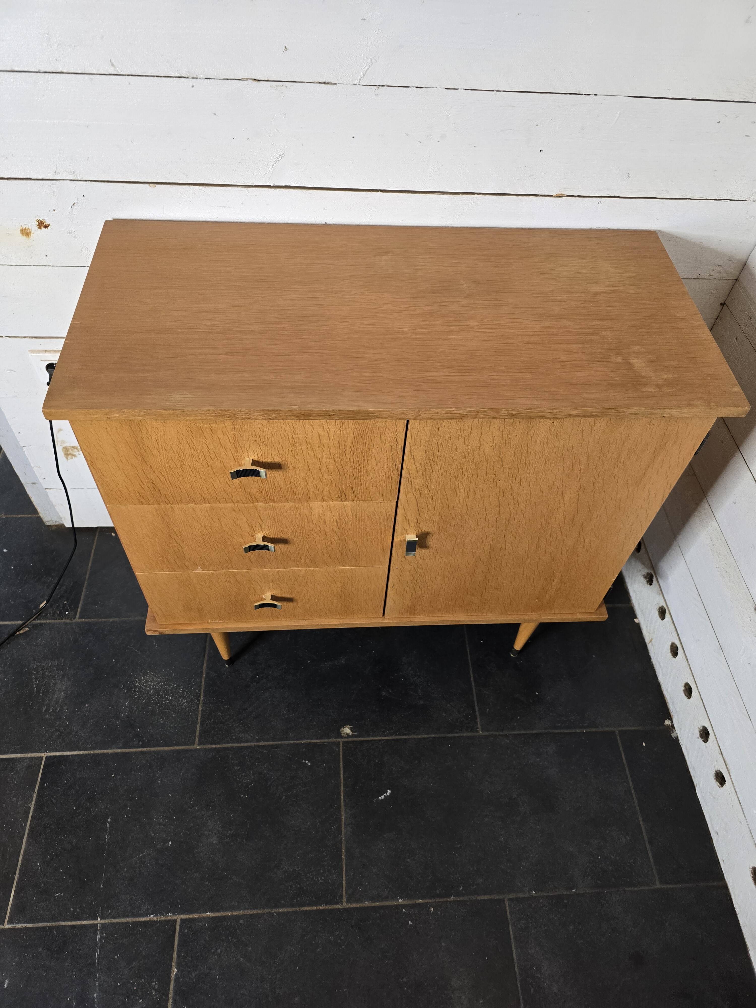 Commode en chêne, années 60