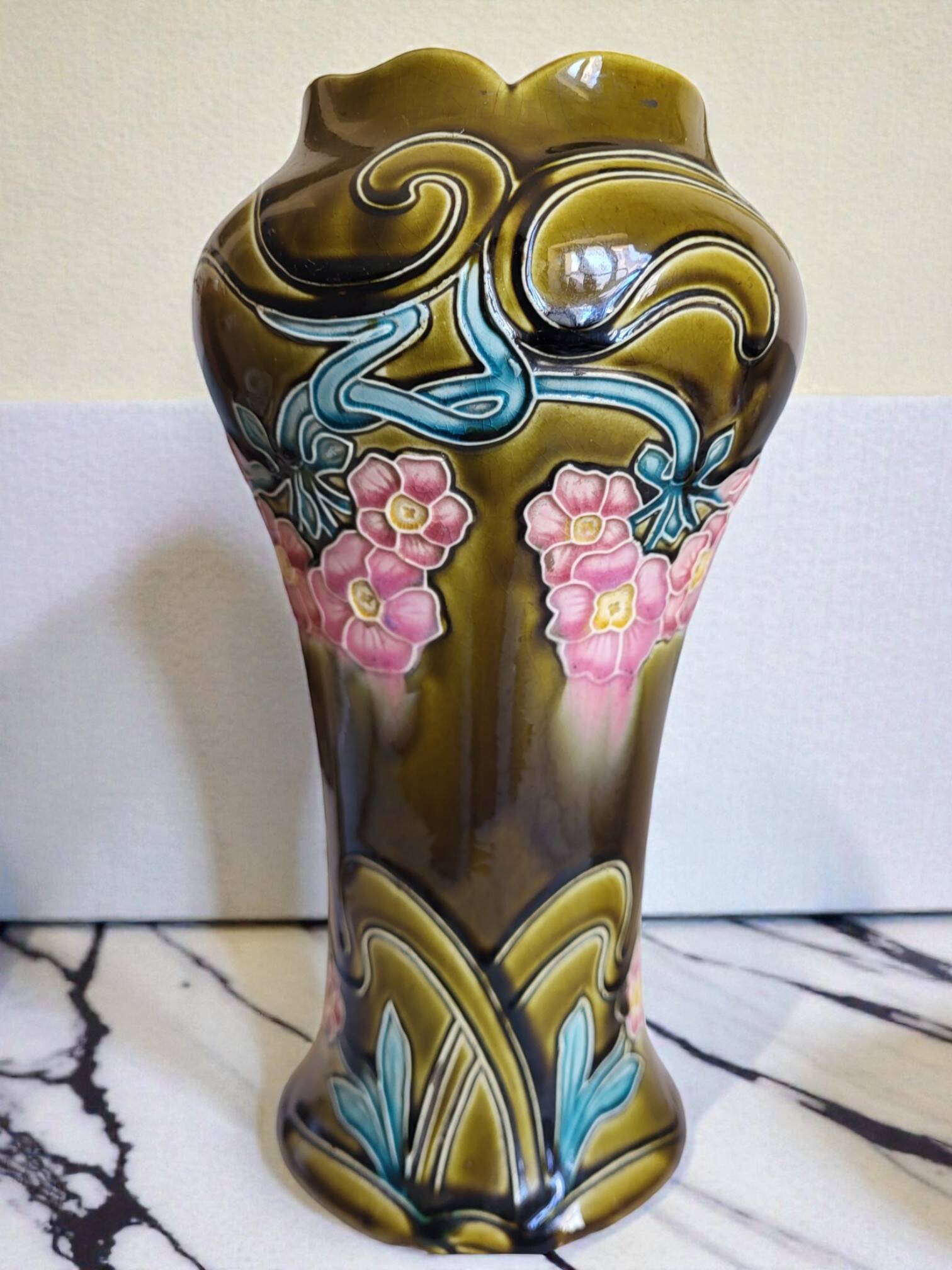 Art Nouveau vase in Barbotine
