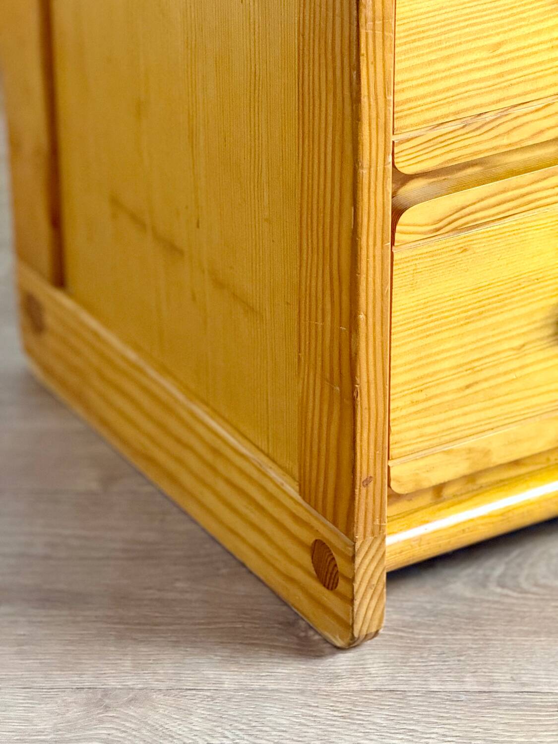 Gauthier Maison chest of drawers in solid pine, 1980s