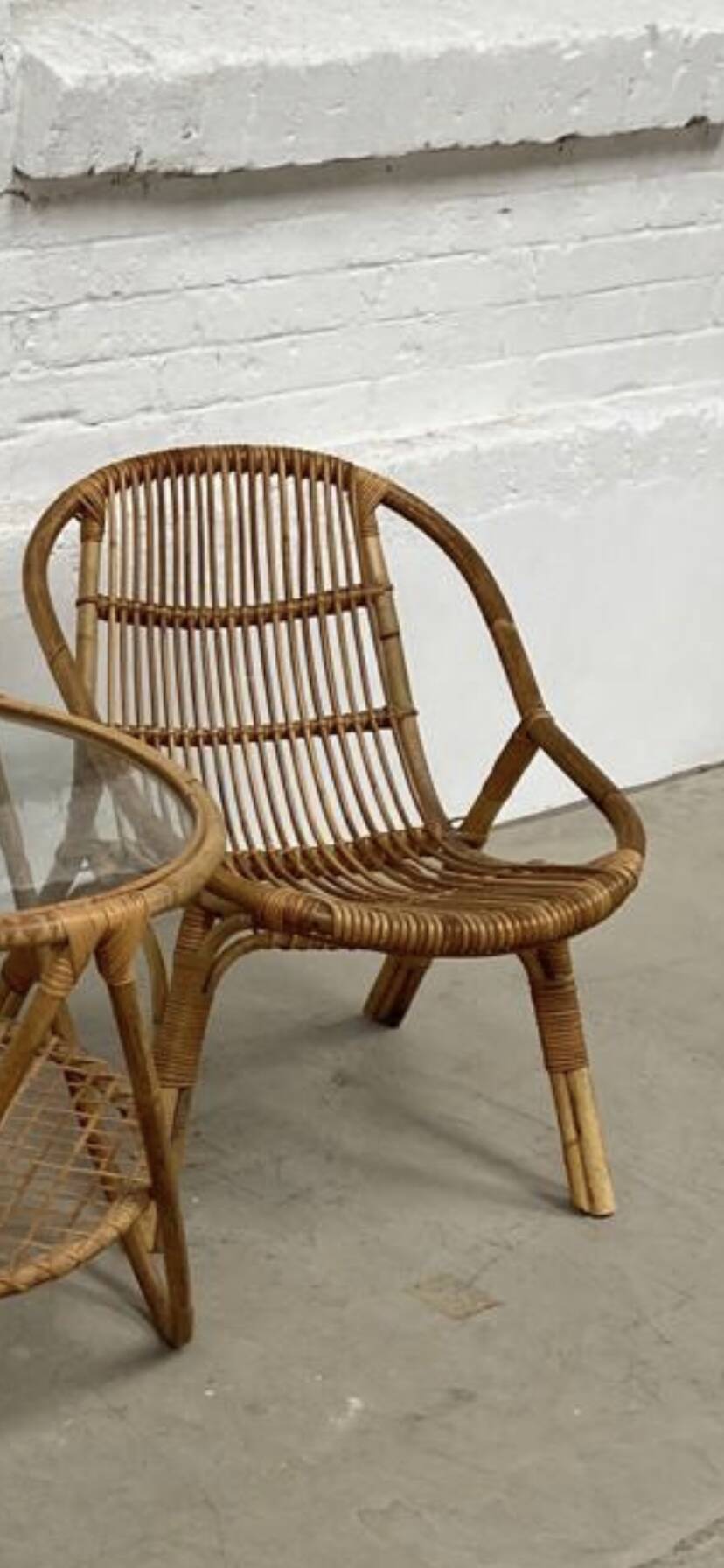 Set coffee table and rattan chairs