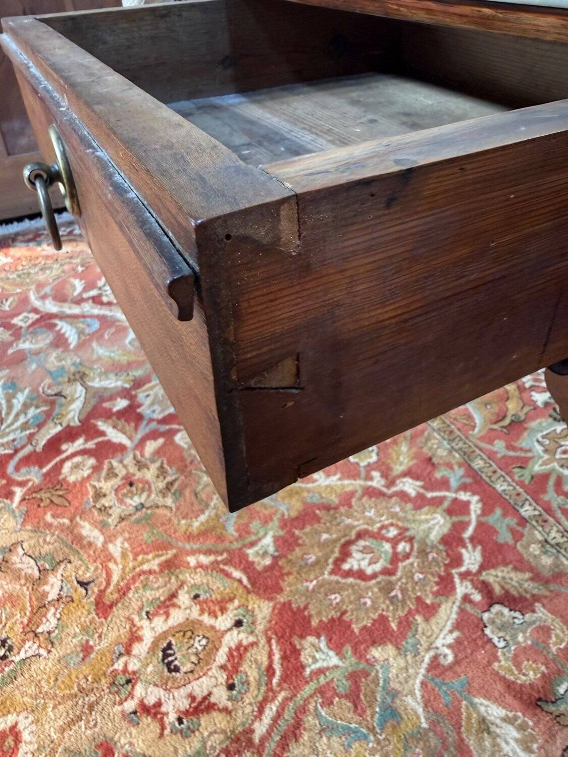 Butcher's block from the Restoration period – Solid wood, marble and brass