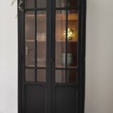 Armoire vitrée parisienne