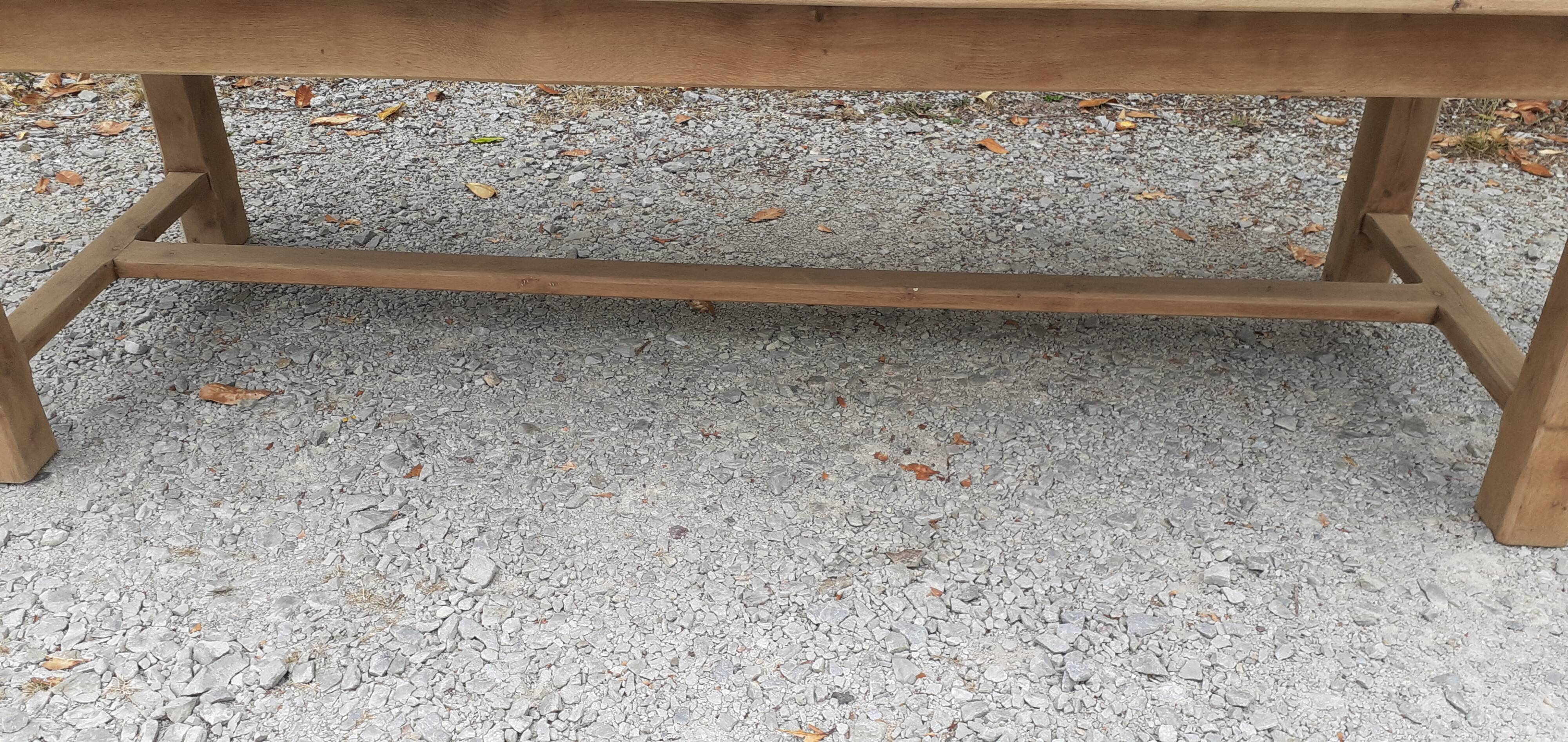 Farm table in solid oak raw wood