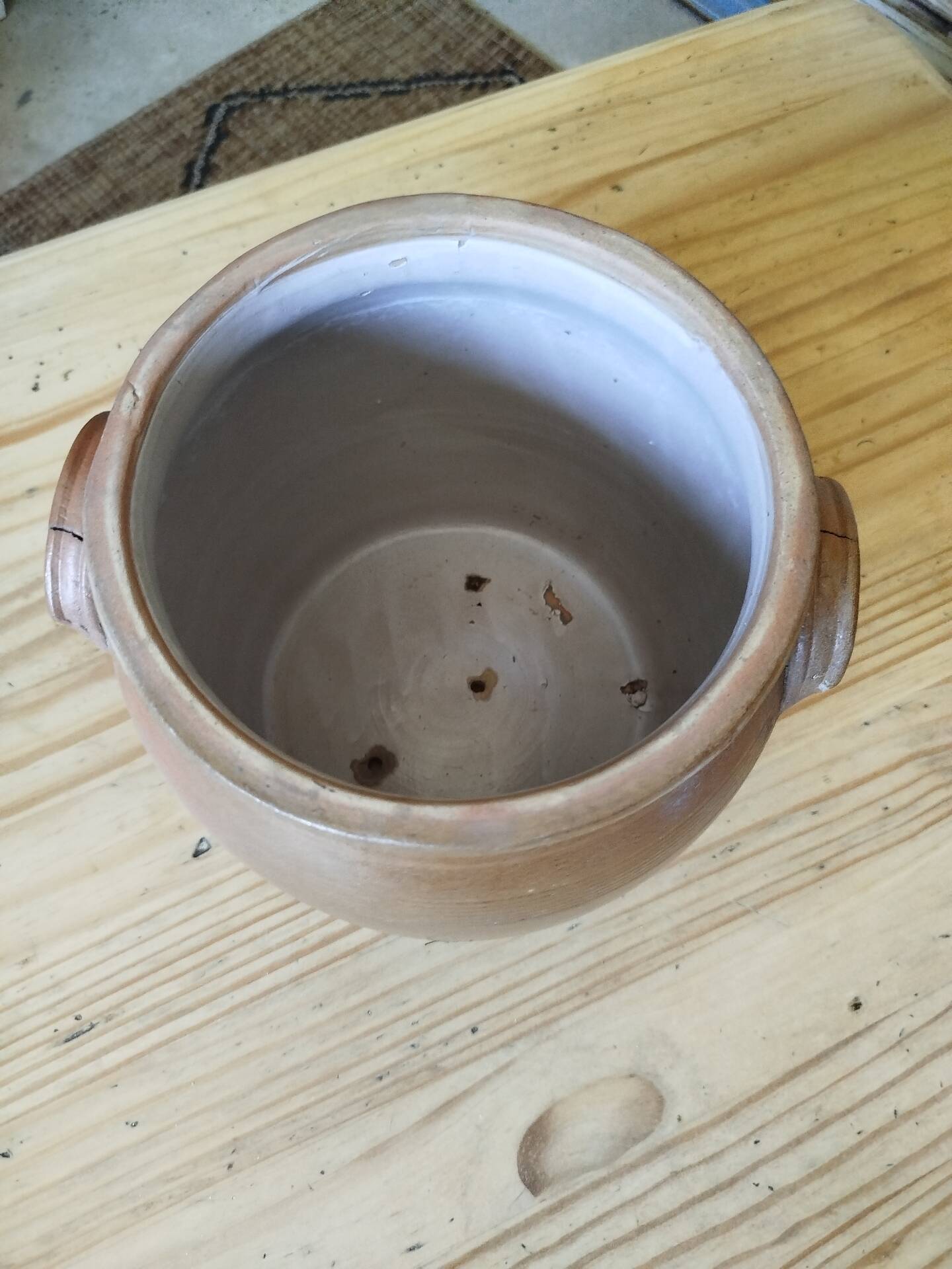 Grease pot