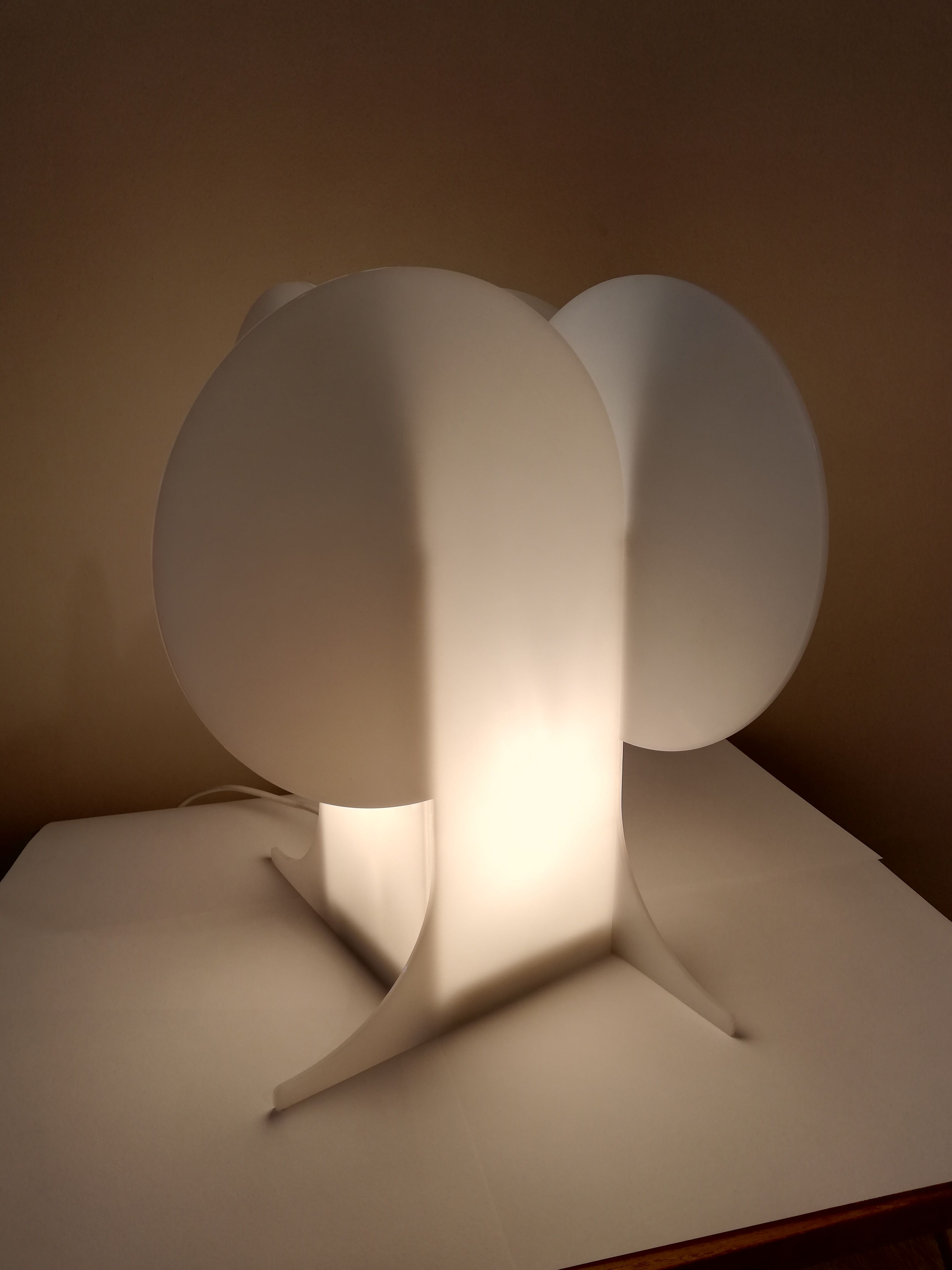 Philips Petalo lamp