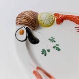 Assiette ovale en céramique blanche avec relief 3D de fruits de mer, design italien Siro, vintage des années 1980, 48 x 32 cm.