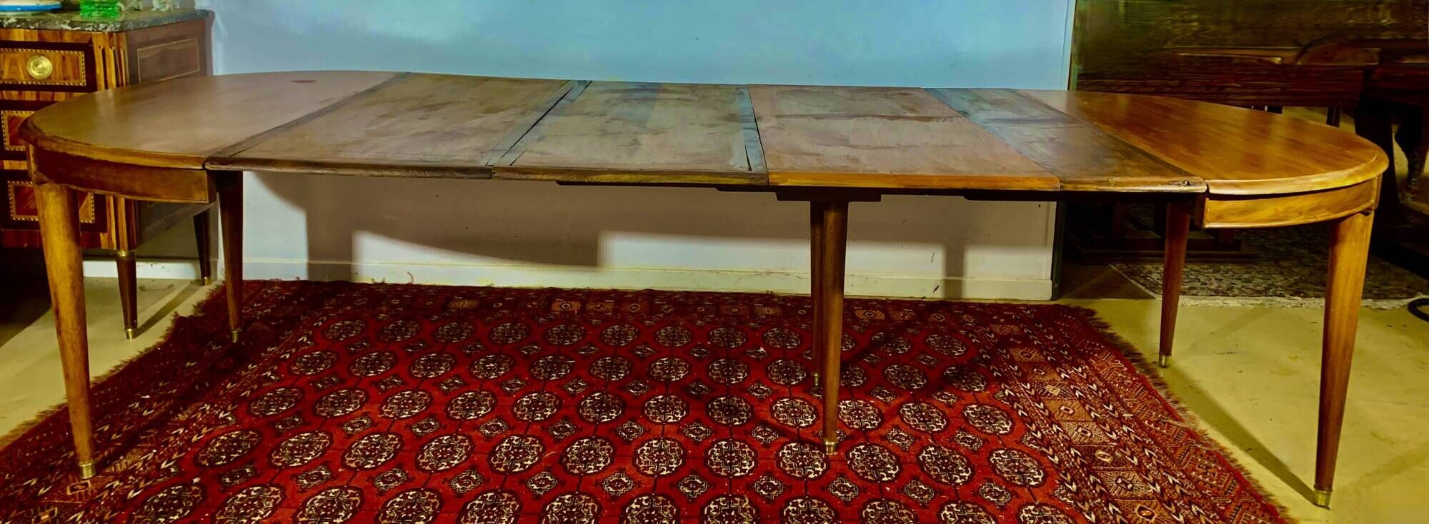 Oval table with 4 extensions, Louis XVI style, 10/12 people