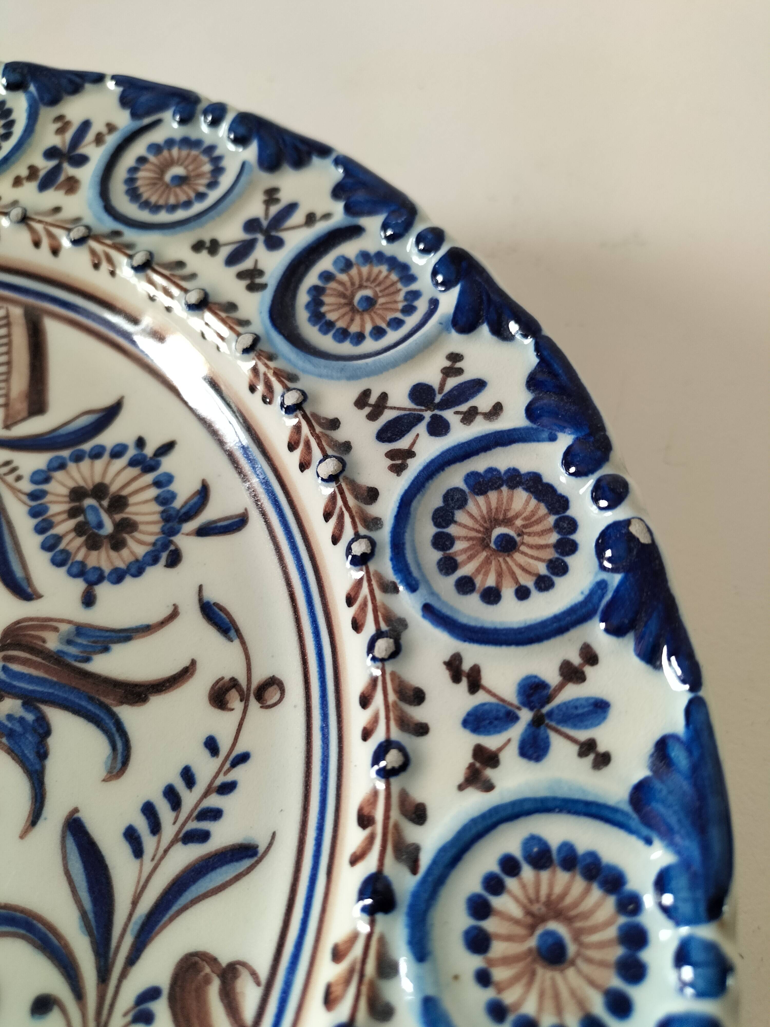 Portuguese earthenware footed dish – Outeiro Águeda – signed