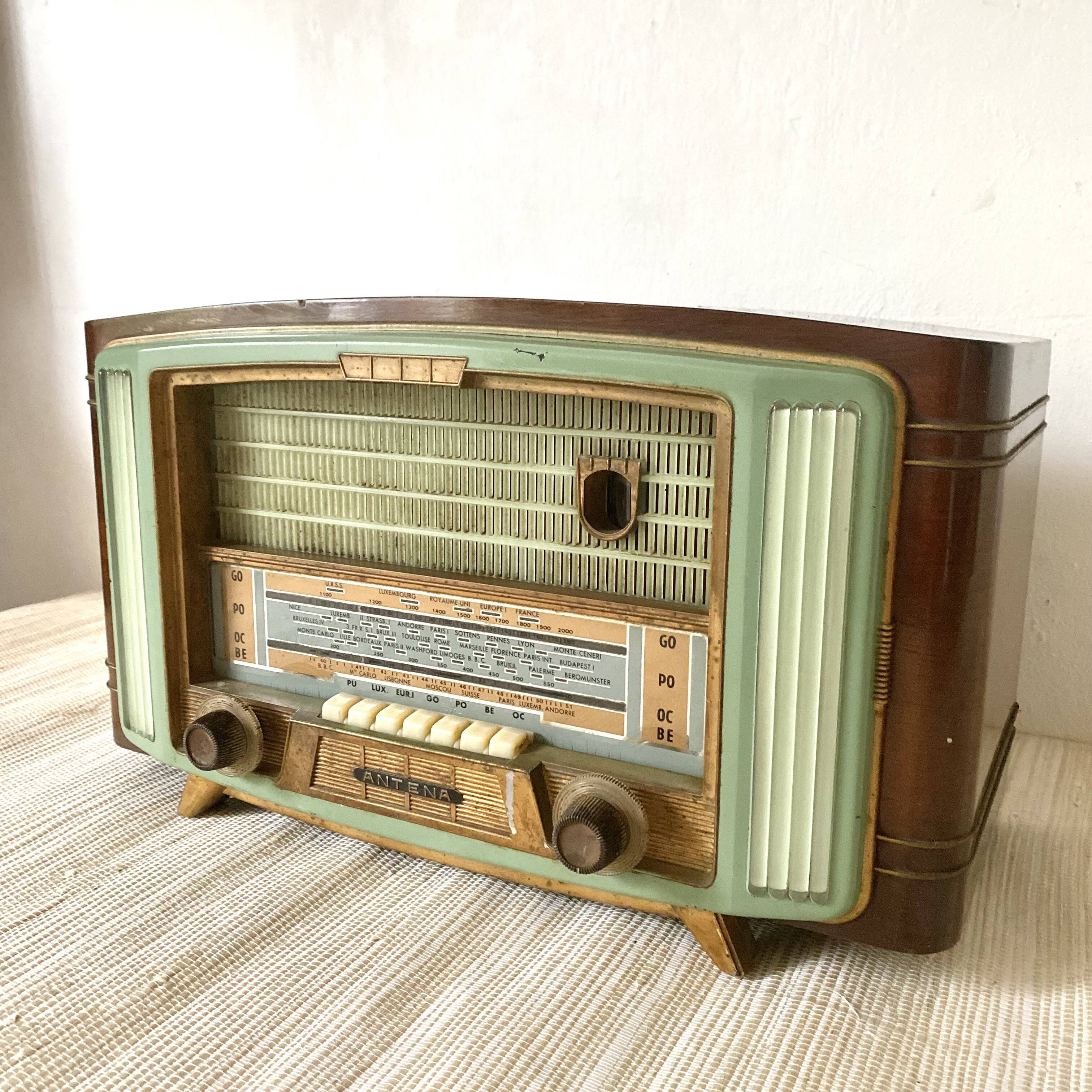 Old Antena radio