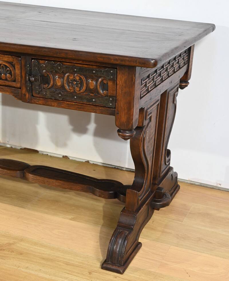 Oak Desk Table, Neo-Gothic style – Early 20th century