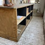 Double-sided counter with XL oak compartments