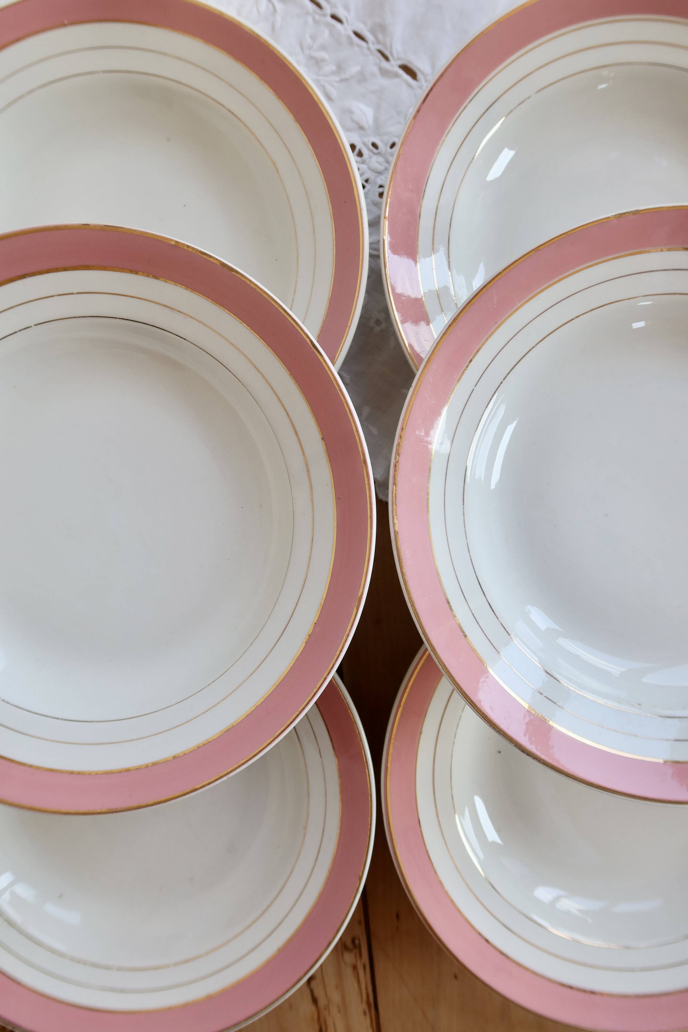 6 vintage Lunéville K&G deep plates in the Régence model.