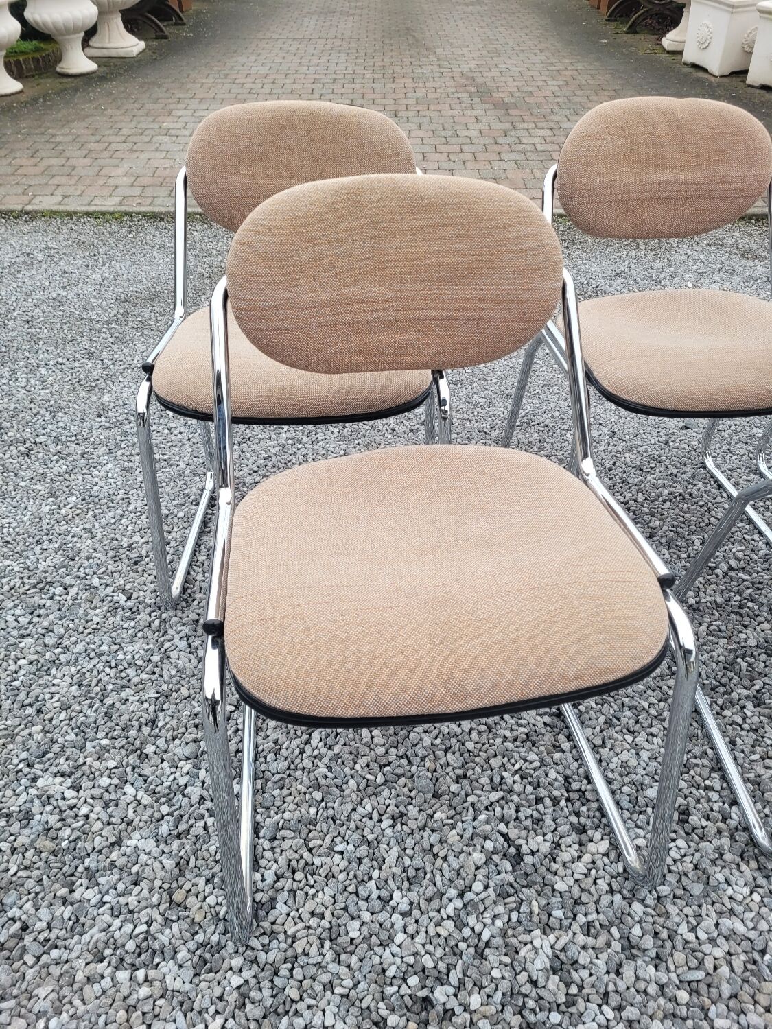 6 chaises de bureau vintage pied chromé dessus tissus