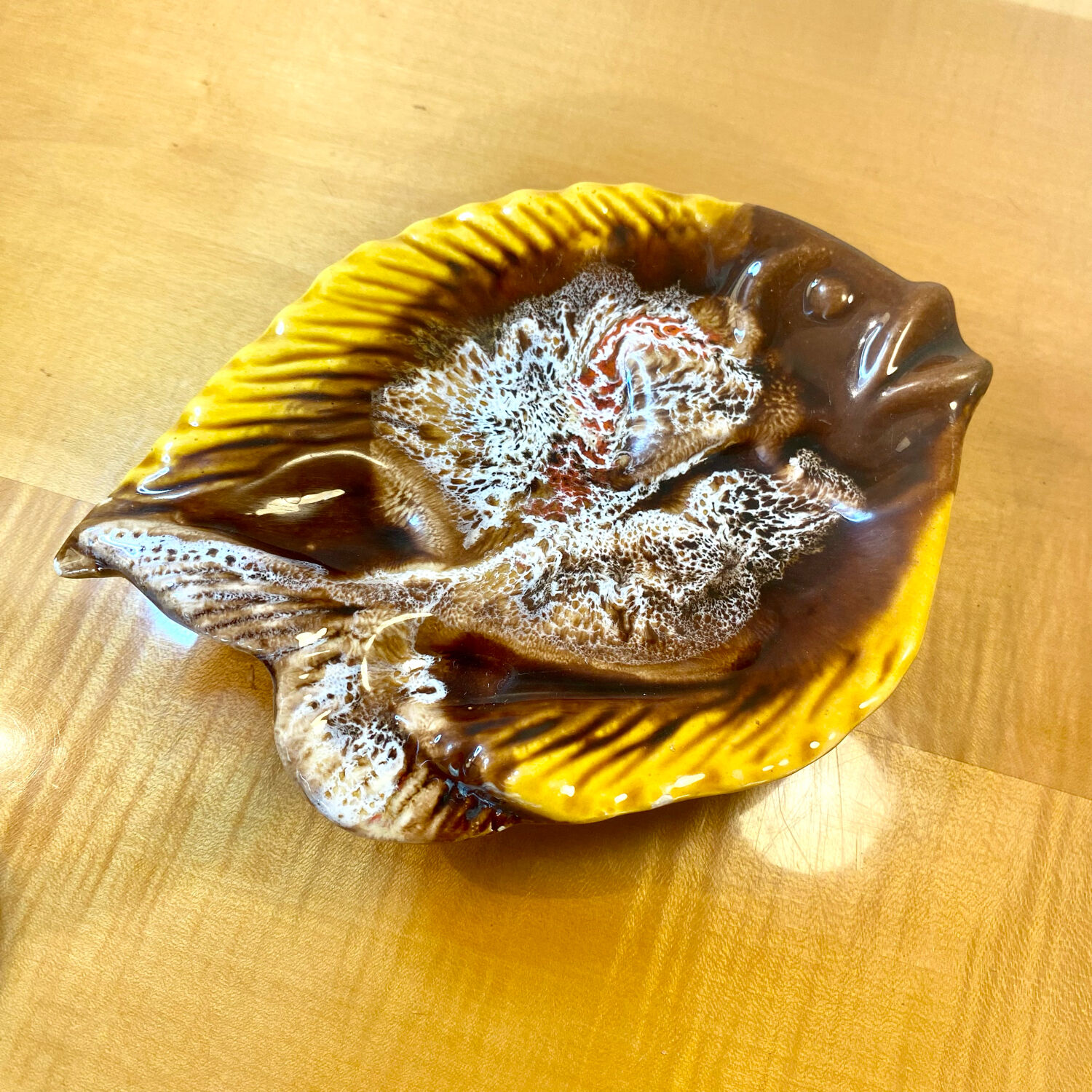 Fish tidy in ceramic