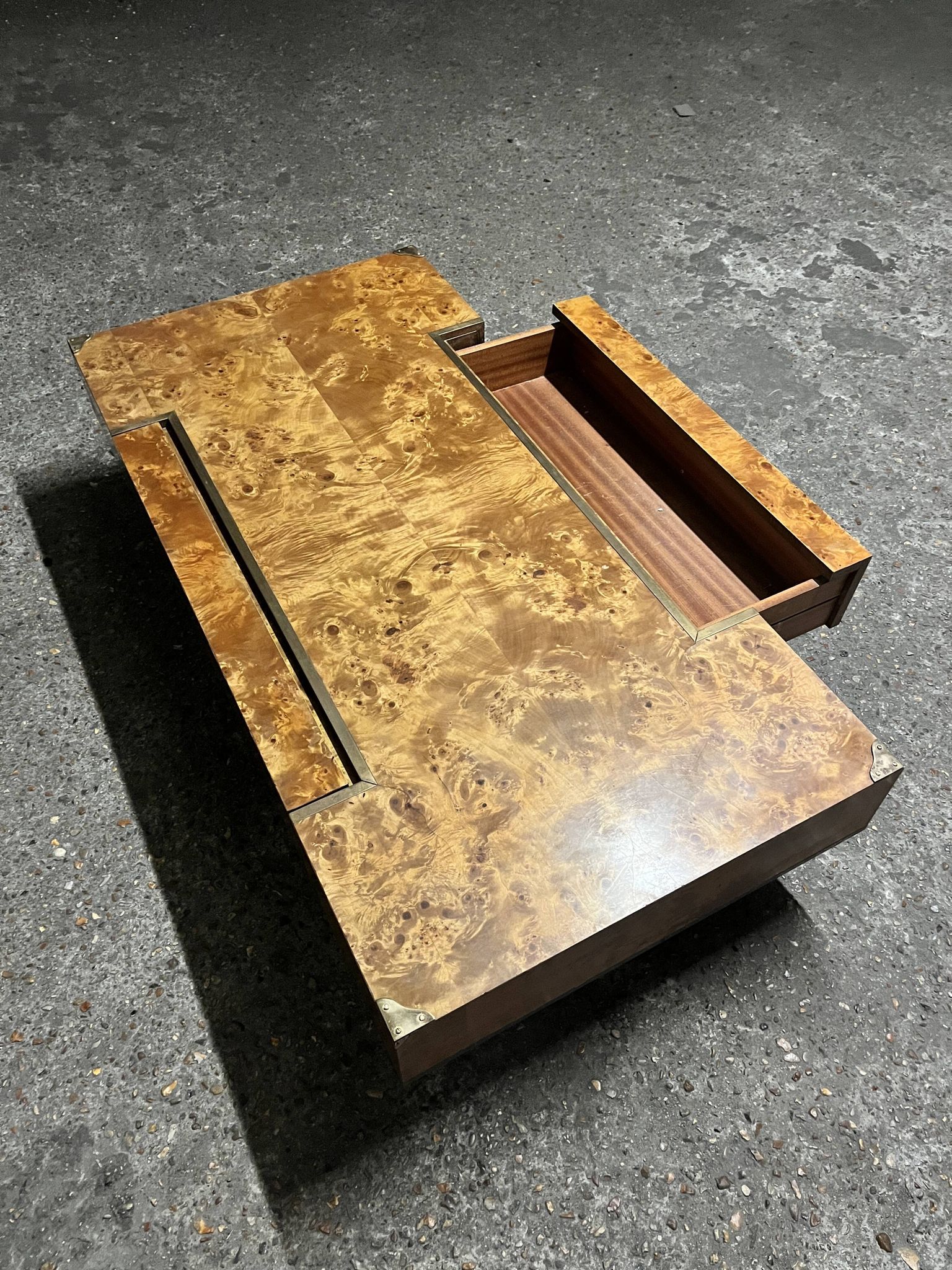 designer coffee table in elm burl with integrated drawers, Roche Bobois 1970