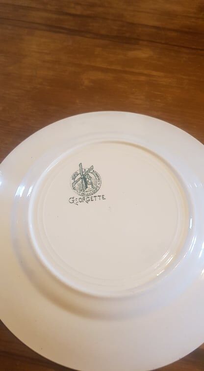 Plate in Iron Earth Moulin des Loups model Georgette