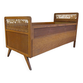 Vintage rattan and wood bed for children's compass feet