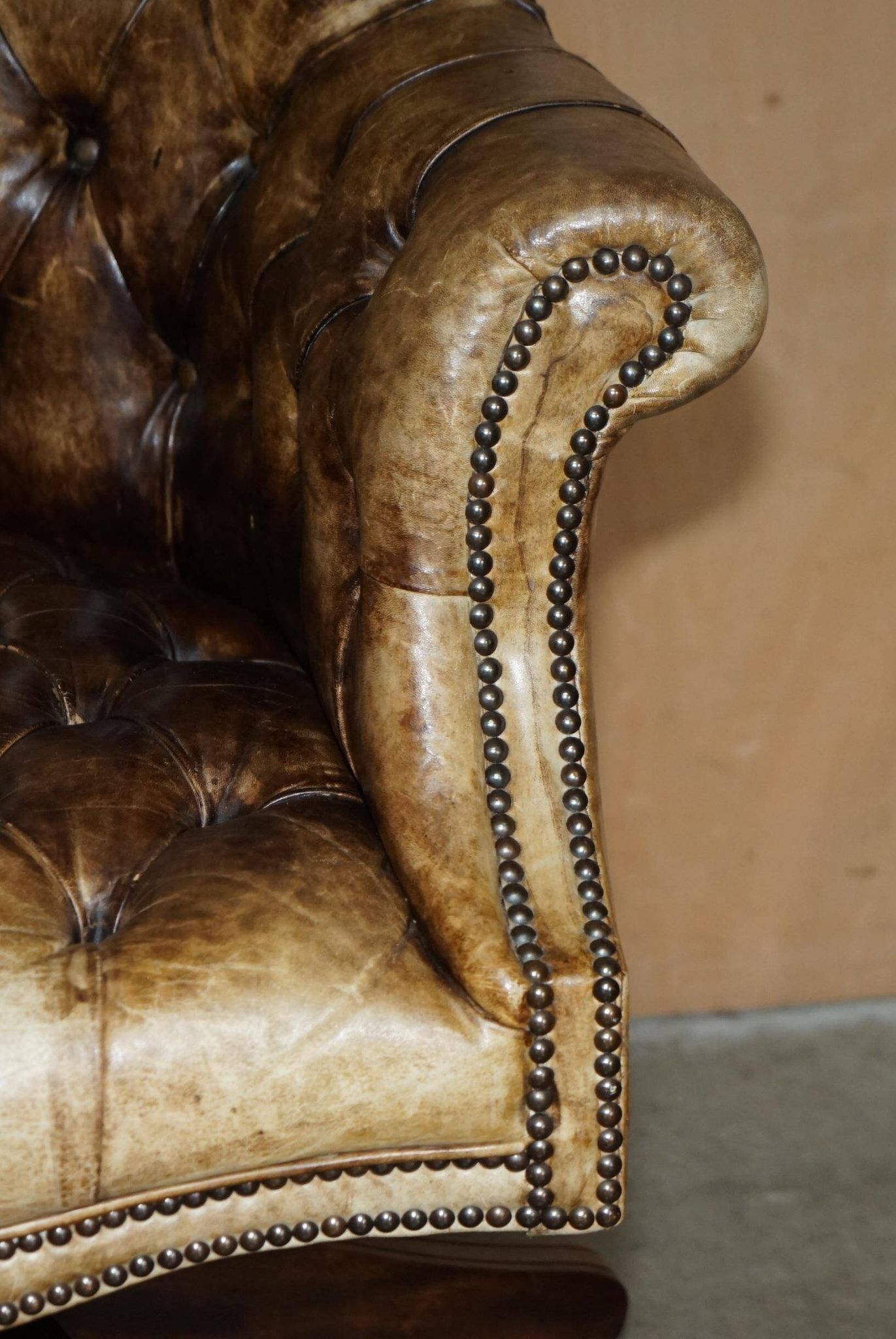 Chesterfield executive armchair in aniline leather