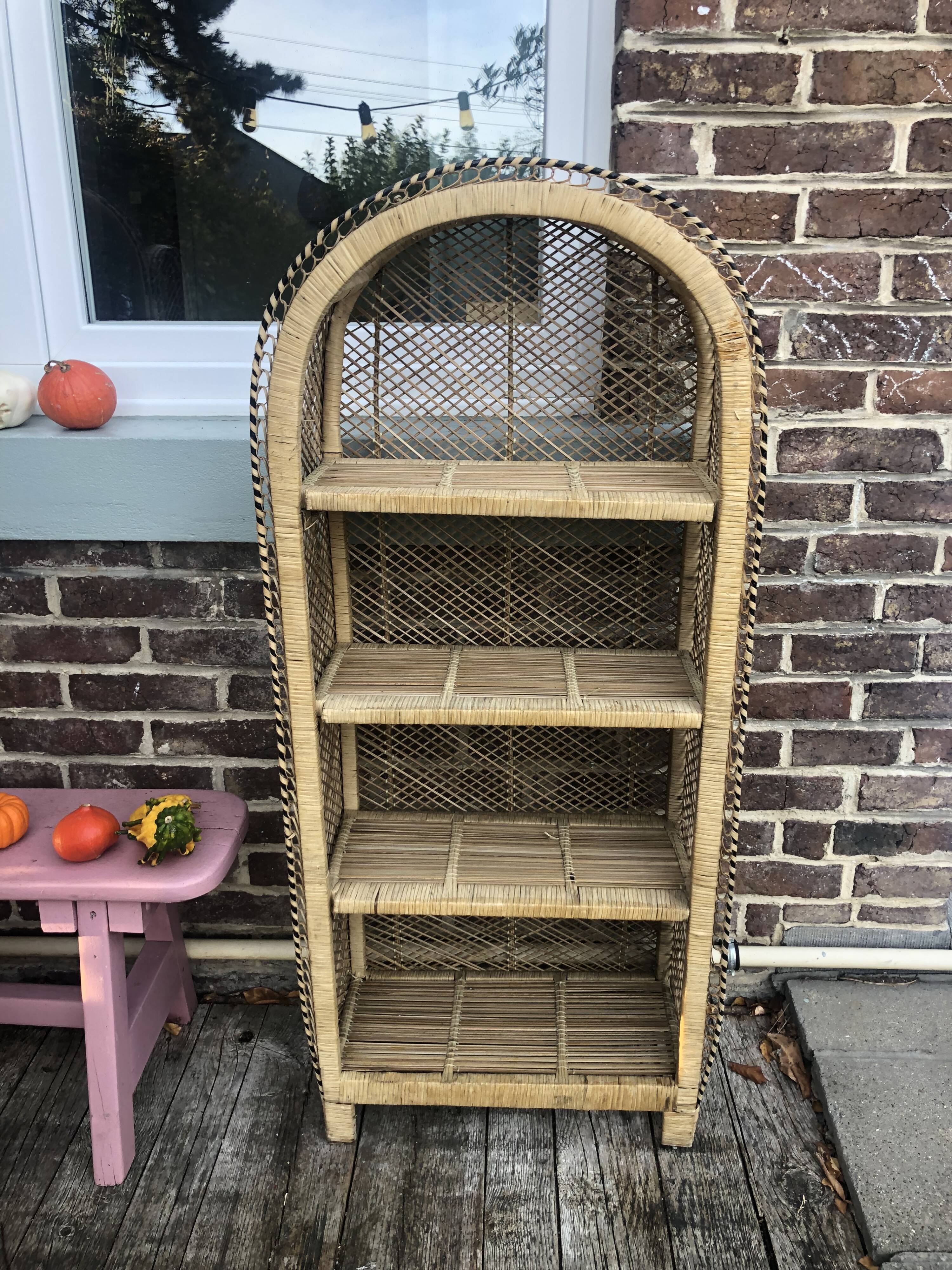 Étagère buri en osier & rotin
