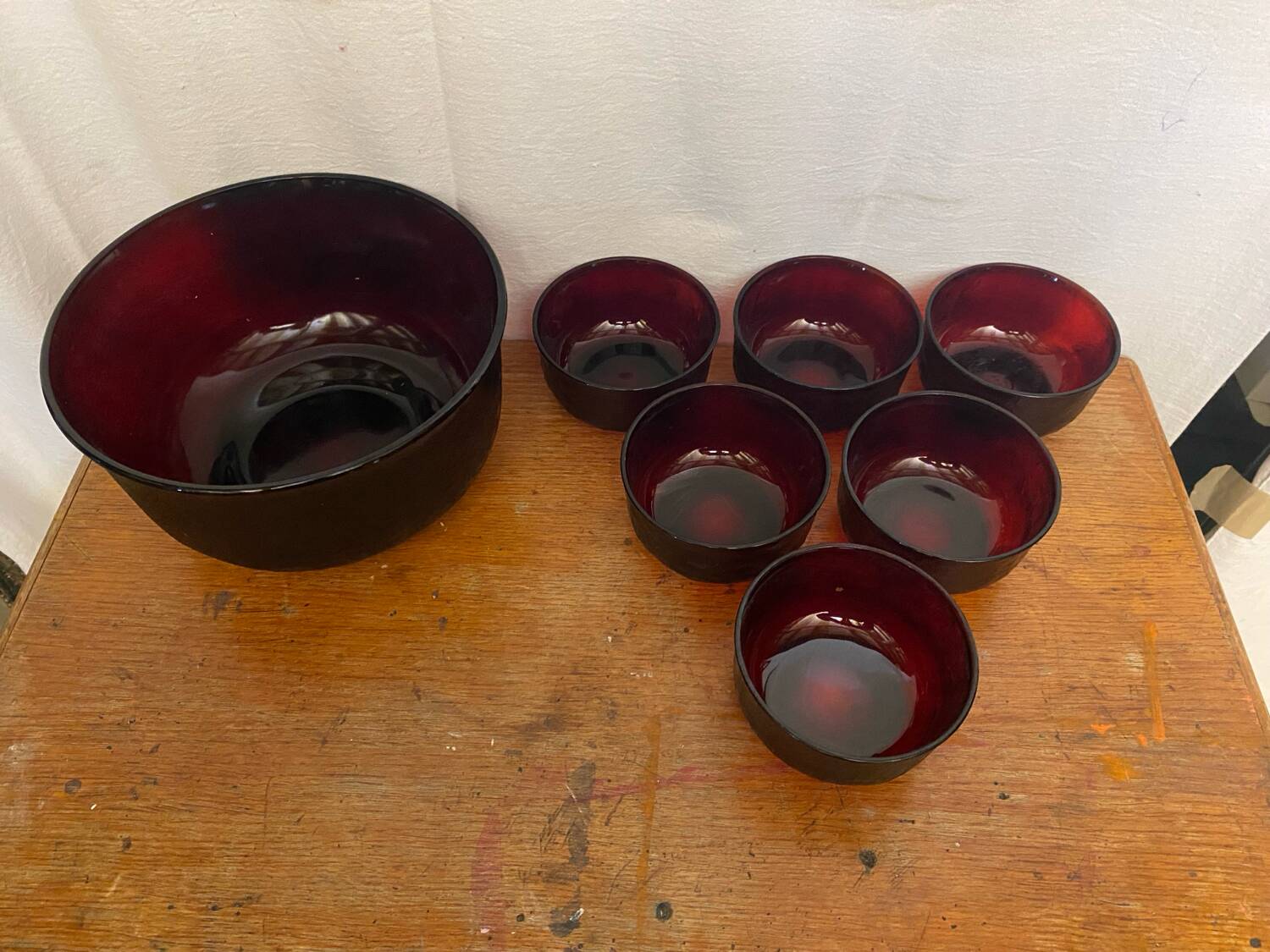 Salad bowl + 6 vintage ARCOROC Sierra molded glass bowls, ruby red, Vinta