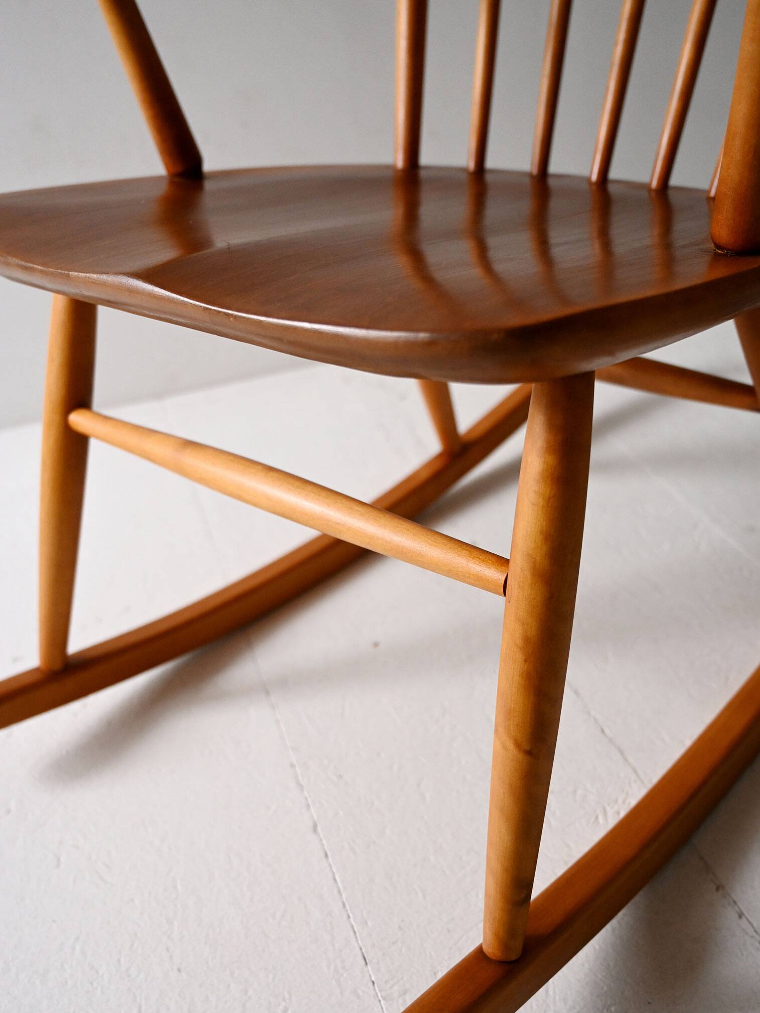 Scandinavian rocking chair 1950s/60s in beech and teak