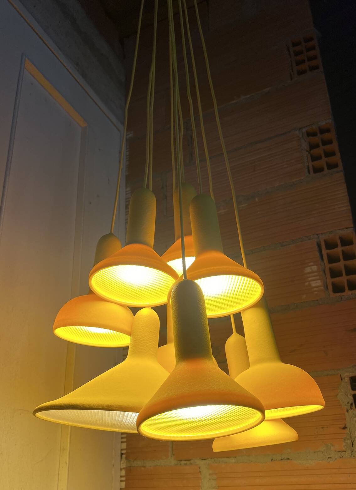 Grande suspension design Torch Light  par Sylvain Willenz pour Established & Sons - 2008