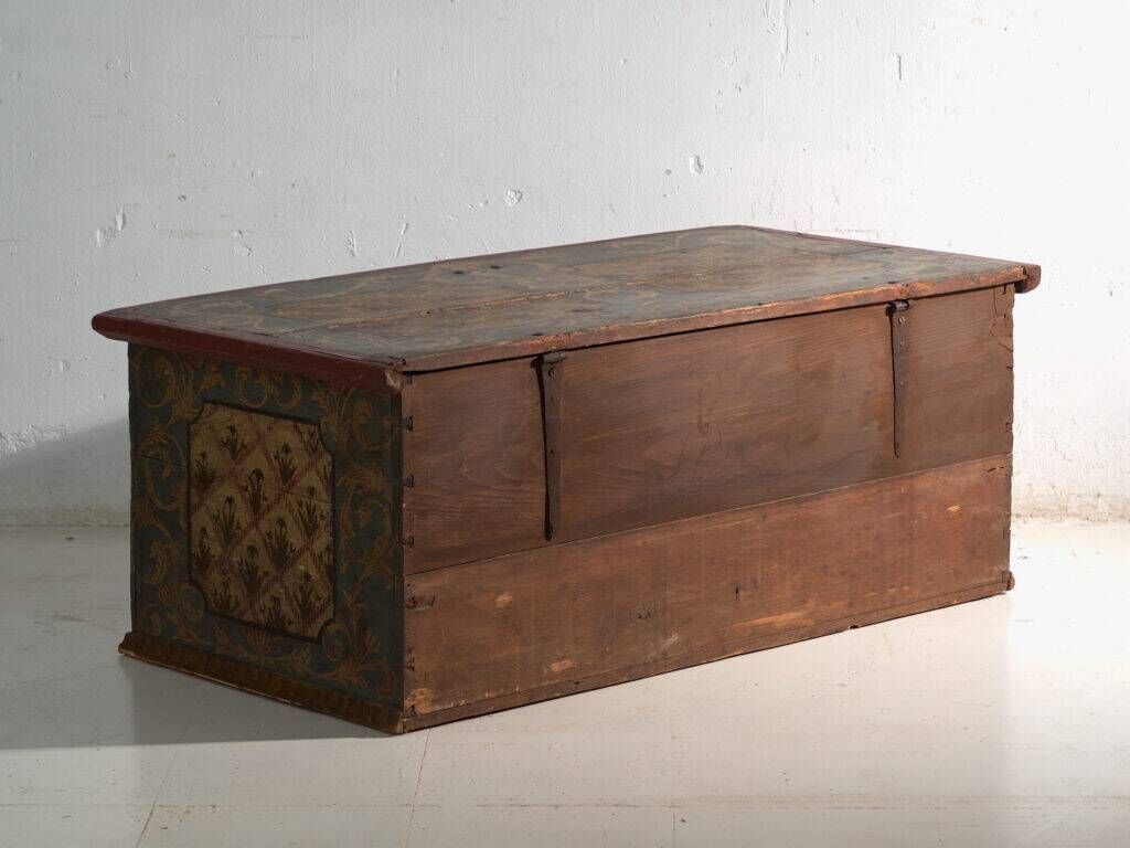 Antique wedding chest painted in pine – Austro-Hungarian Empire, Year 1775