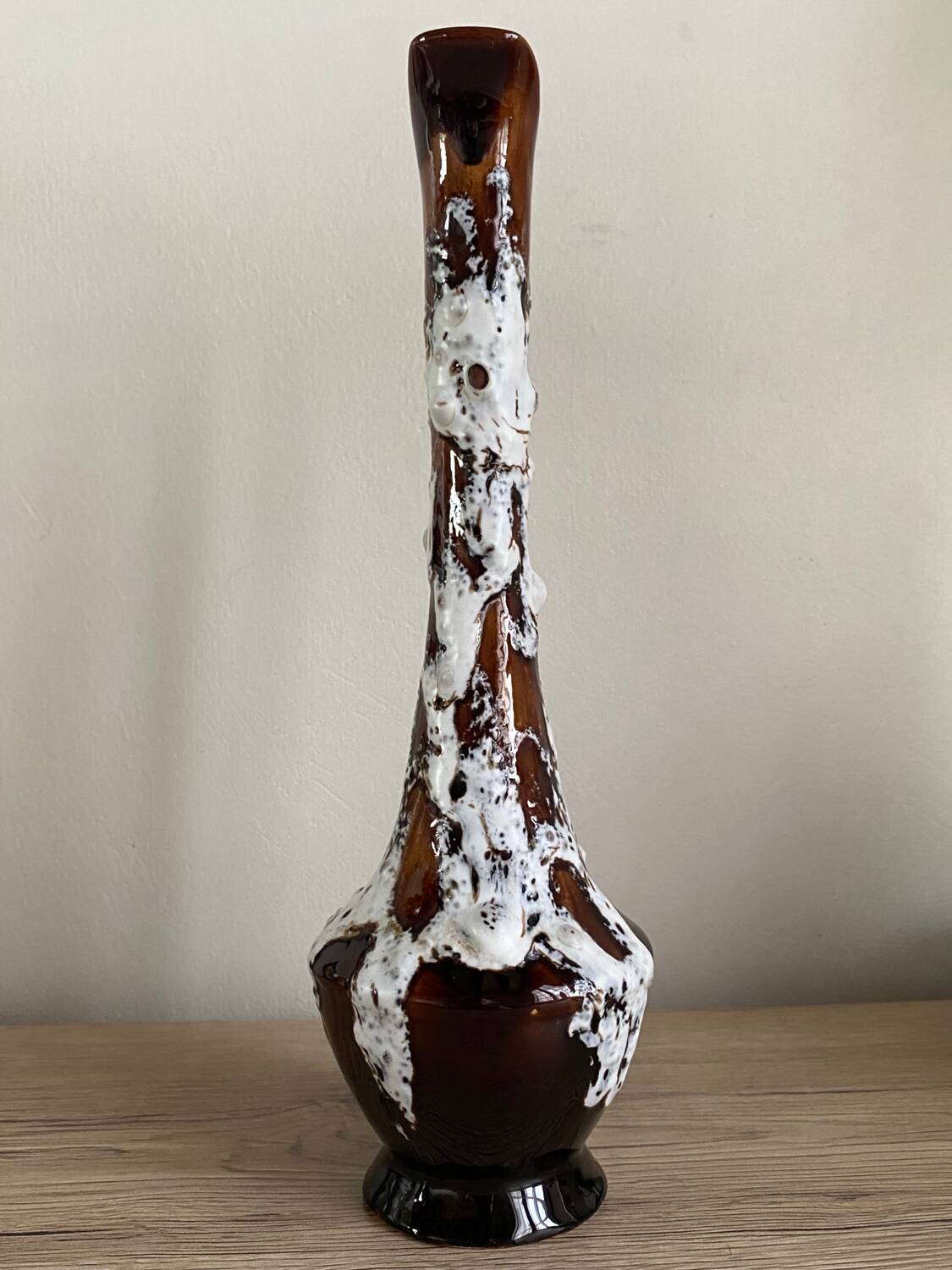 Vallauris soliflore handle vase