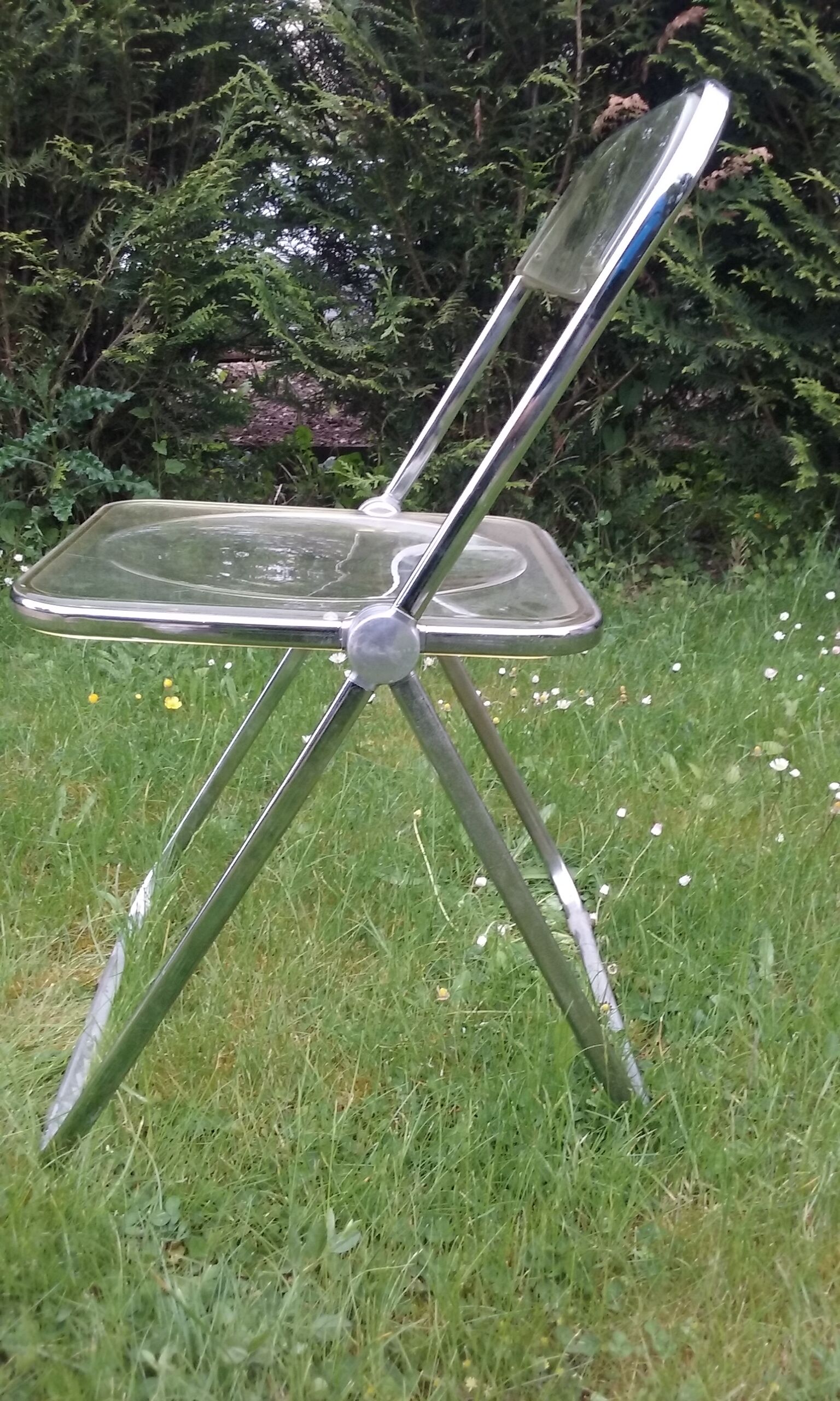 Plia chair by Giancarlo Piretti for Castelli