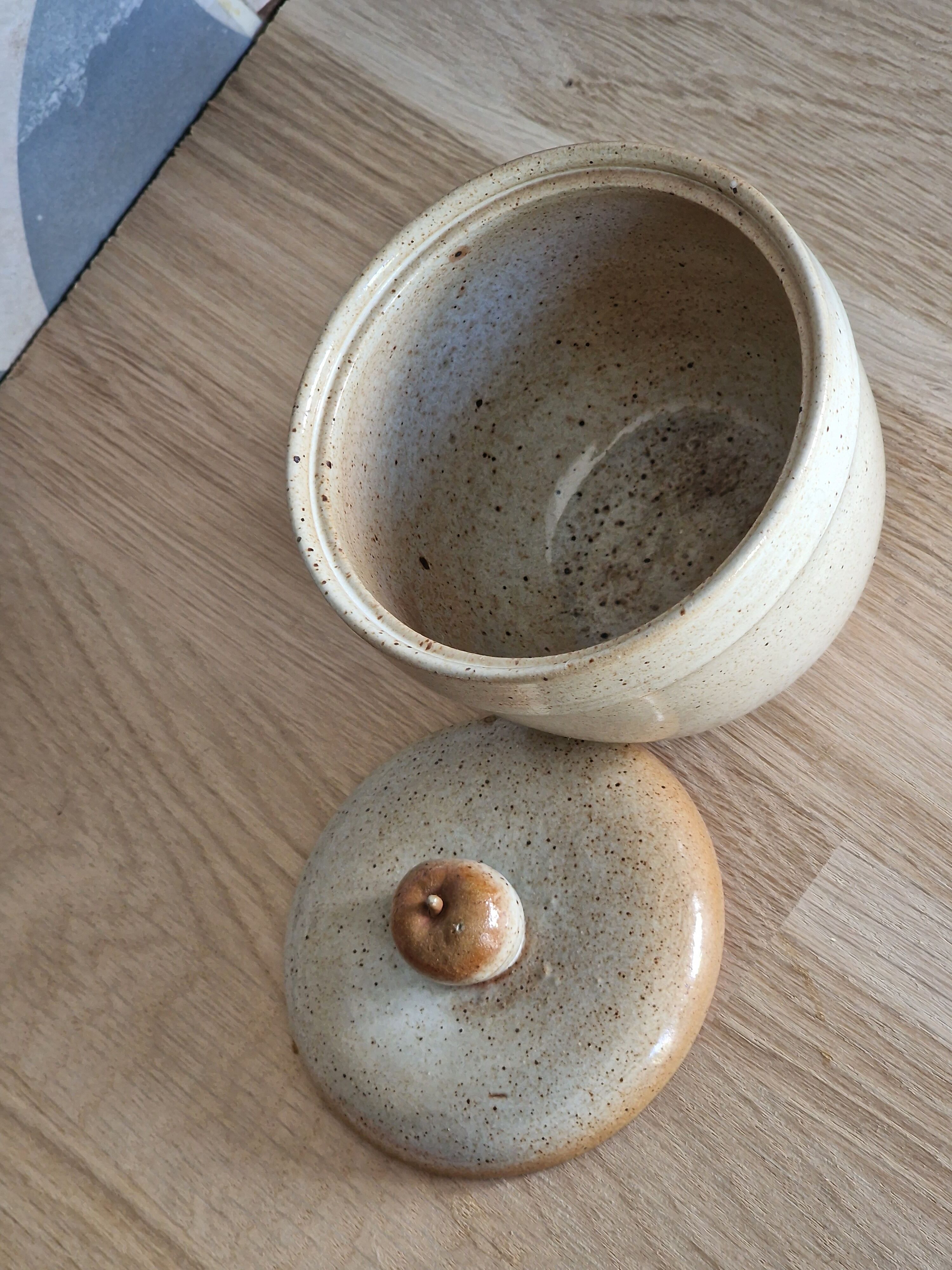 Sugar pot in Marais Sandstone
