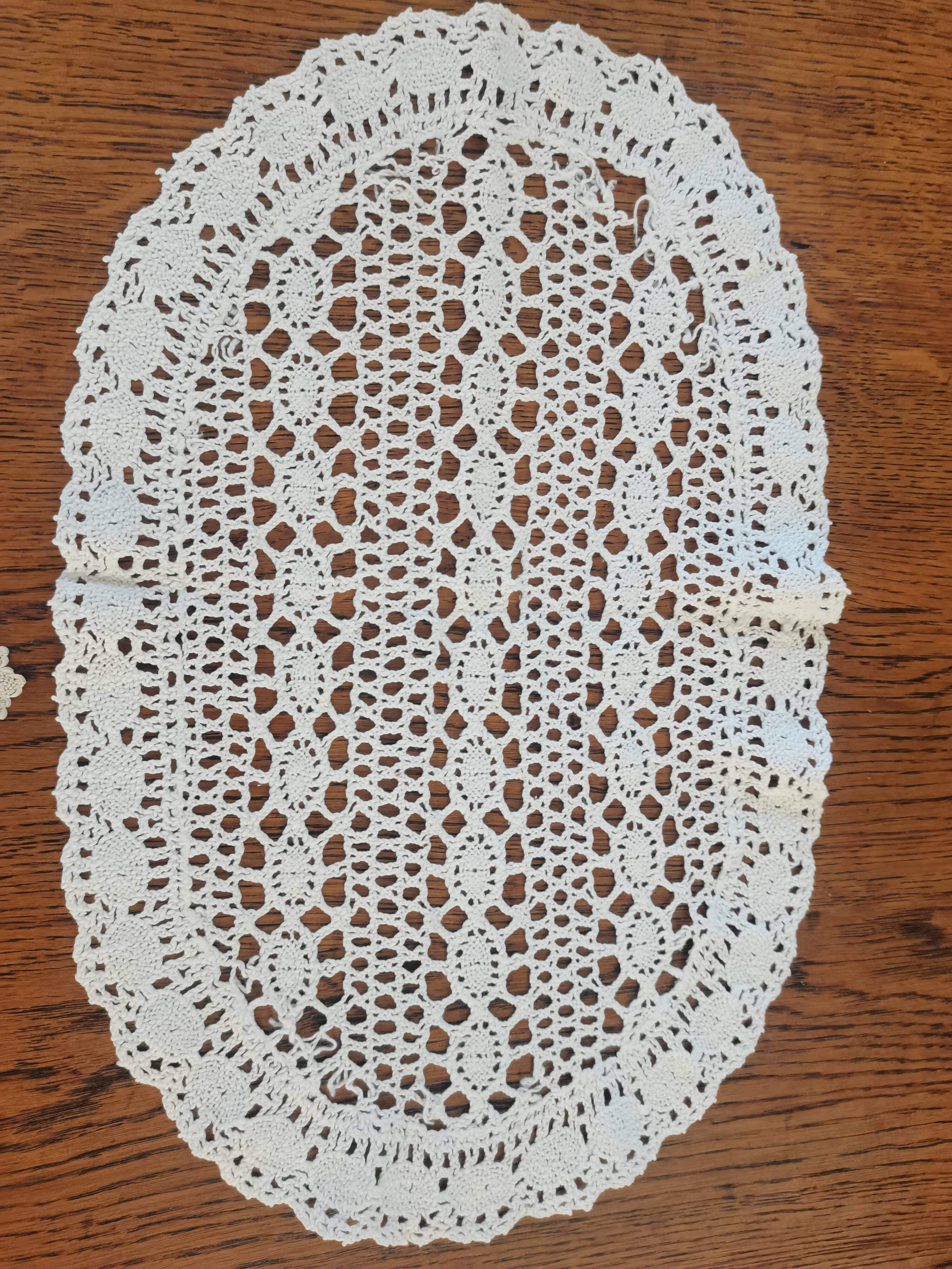 Lot 2 handmade old doilies