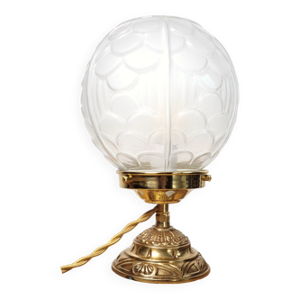 Lampe globe vintage en verre et laiton