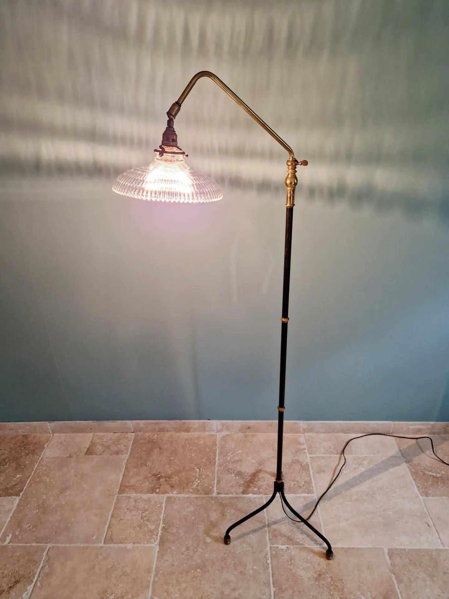 Lampadaire articulé, pied tripode, Mid-century, France, 1950