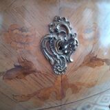 Curved Louis XV chest of drawers