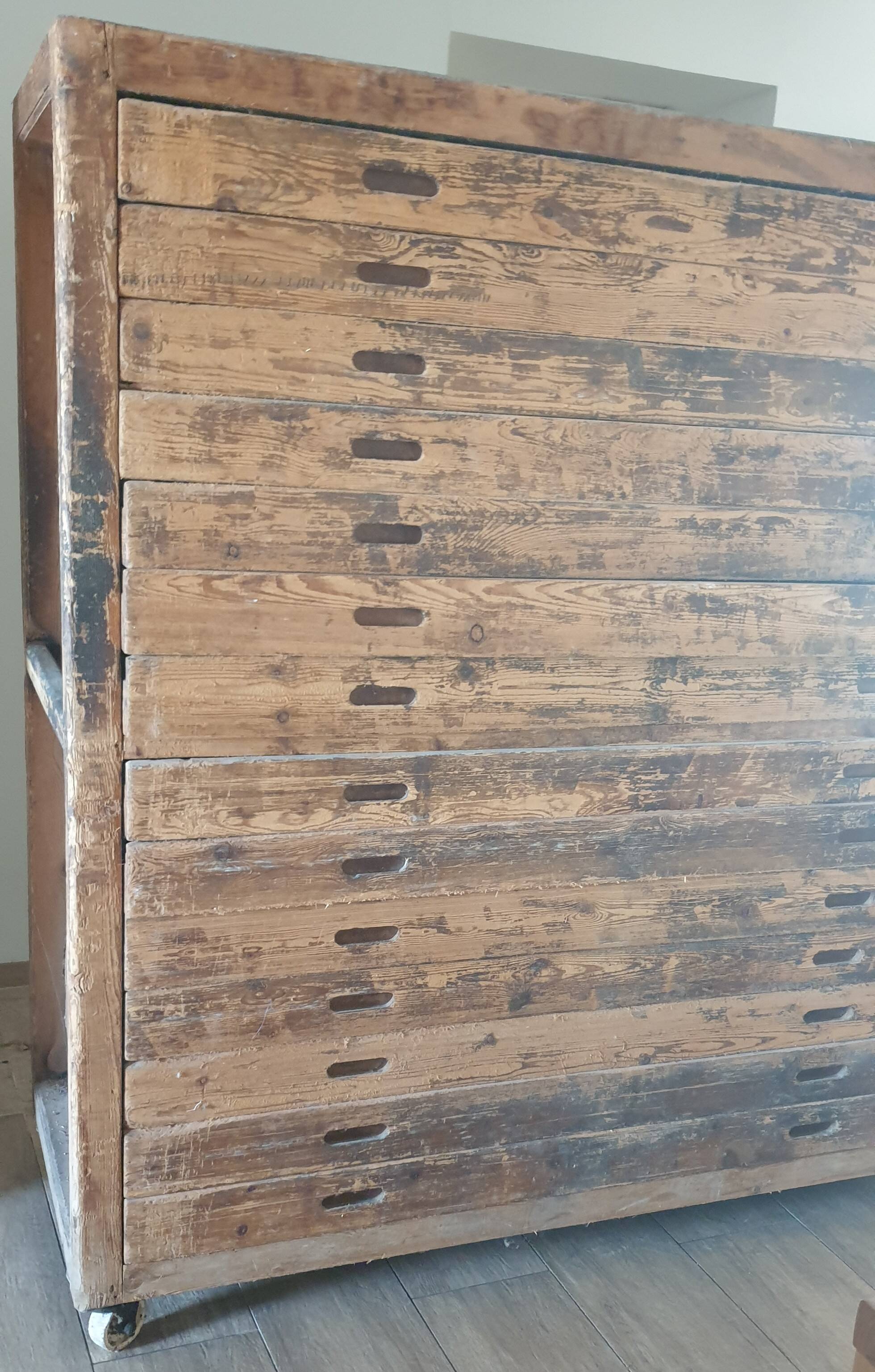 Meuble de métier en bois naturel