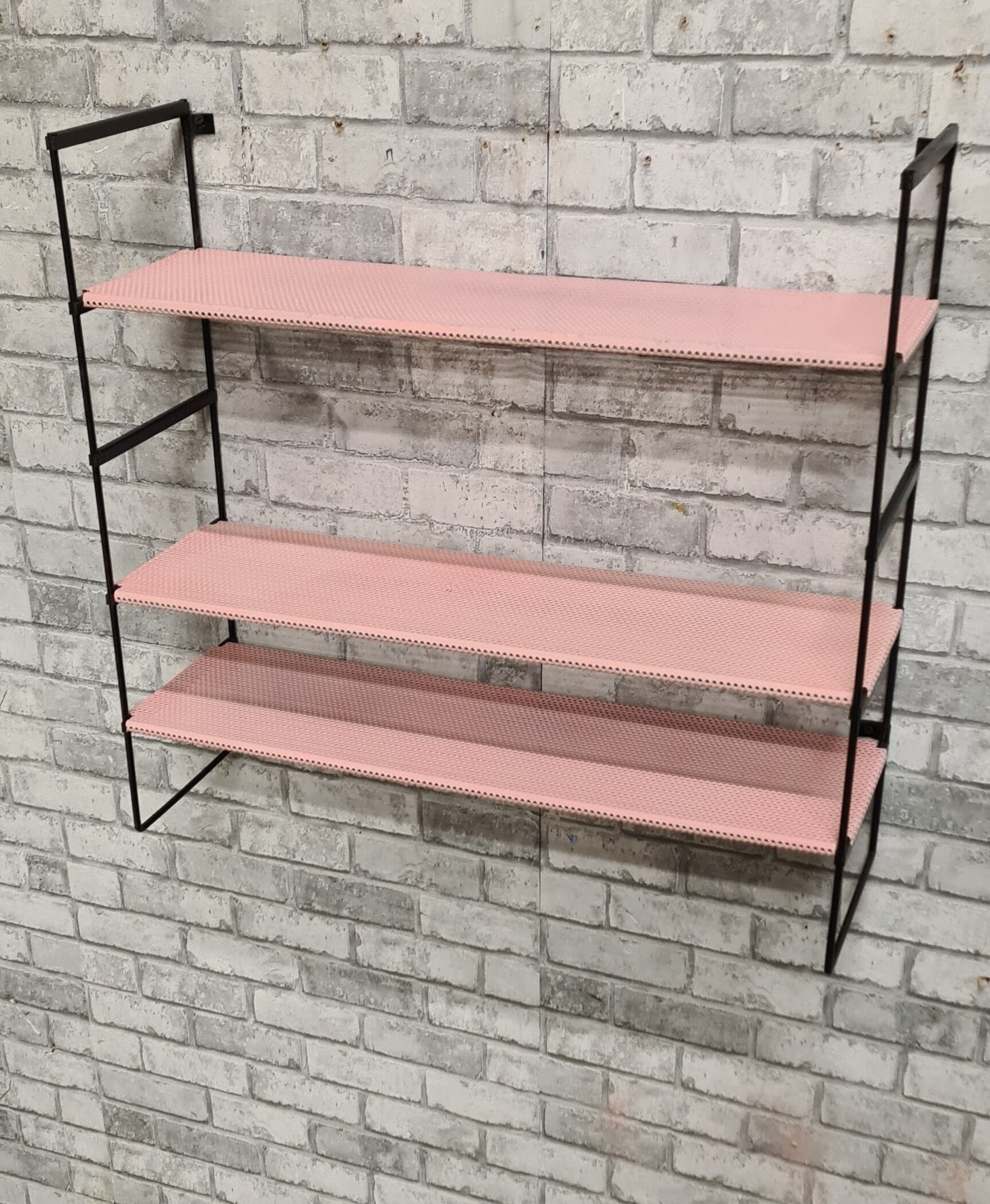 Perforate shelf