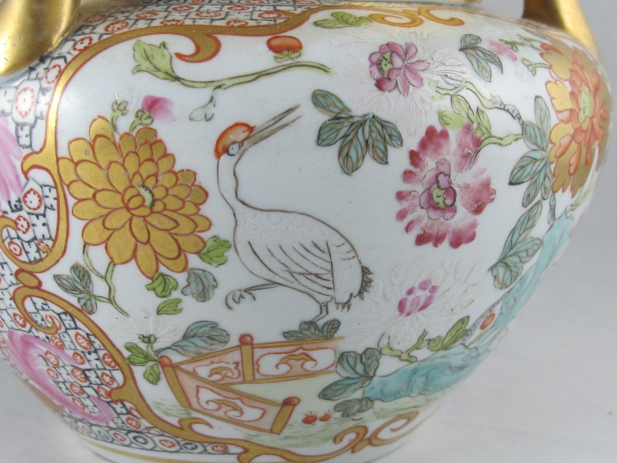 Old pink family style porcelain pot or vase with mandarin decoration, samson, paris