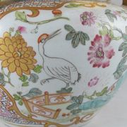 Old pink family style porcelain pot or vase with mandarin decoration, samson, paris