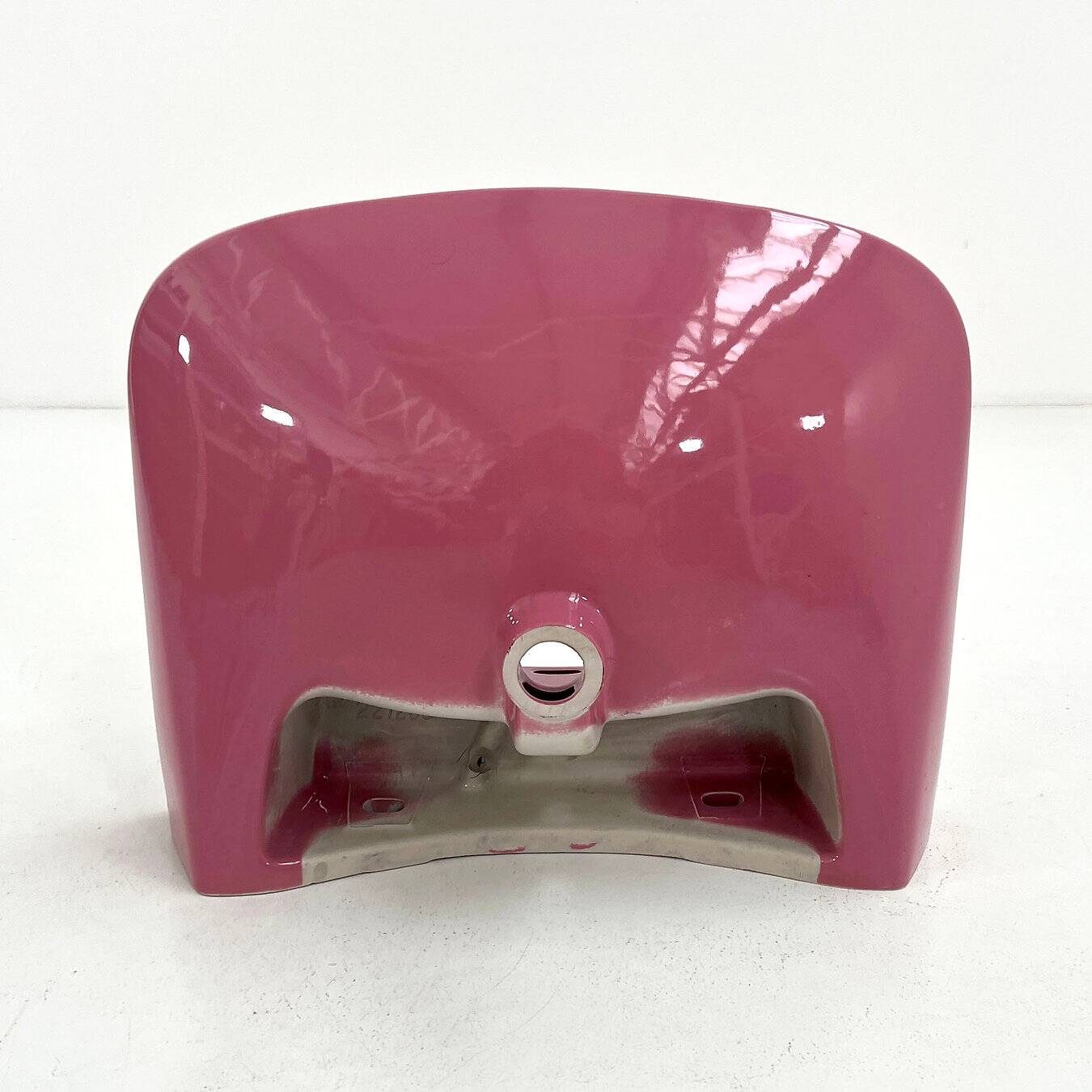Pair of sinks, 1 mustard and 1 pink from Keramag Keravit, 1980.
