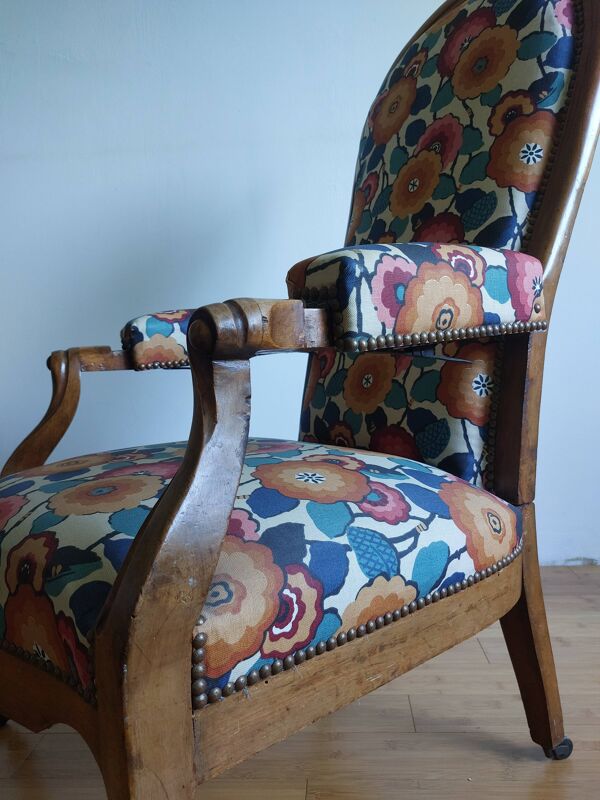 Fauteuil voltaire crémaillère, roulettes et fauteuil crapaud tissu assorti