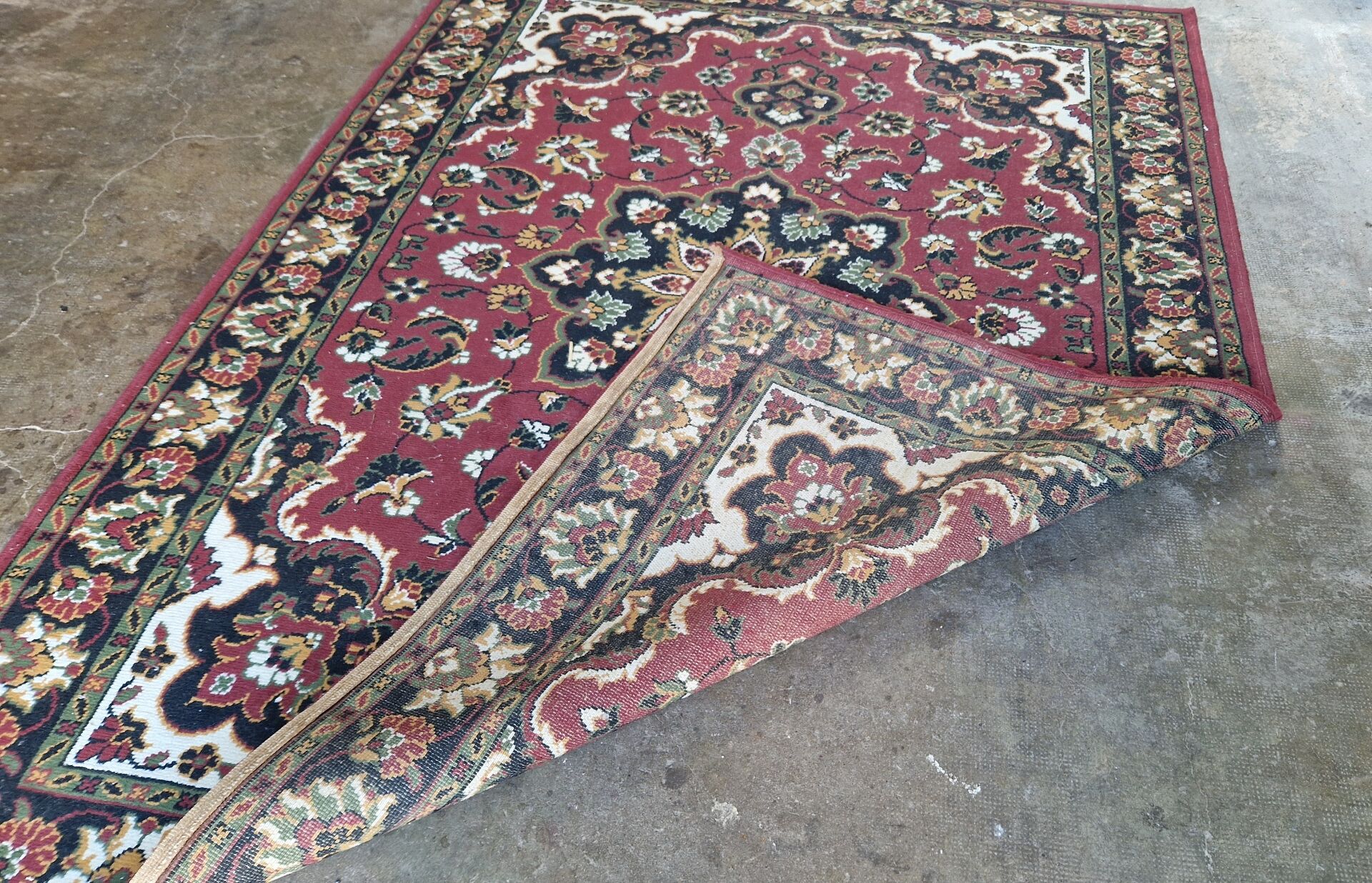 red oriental carpet 2 m 29 x 1 m 71