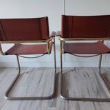 Chaises fauteuils B34 cuir cognac et dorure