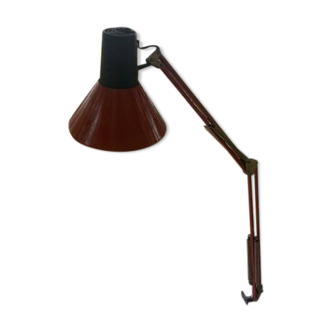 Lampe d'architecte en metal de couleur rouge bordeaux en metal, réglable et articulée vintage