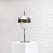Lampe de table italienne en métal et verre opale, années 1960