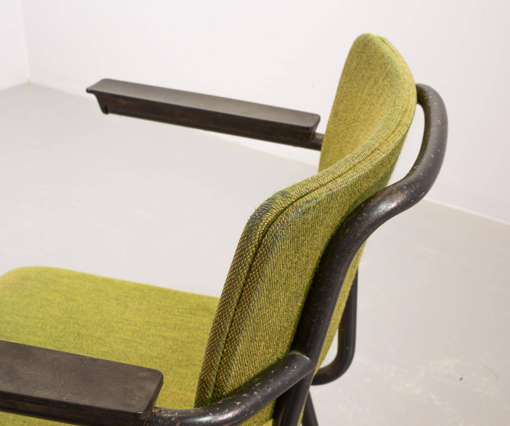 6 Dutch Design Gispen Dining Chairs Model 1235 by André Cordemeyer 1960s