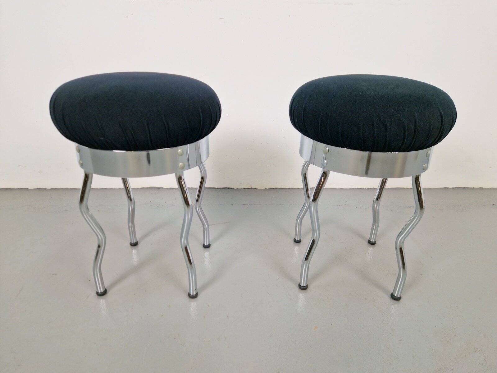 Vintage Uri Stools with Waved Chrome Legs and Black Seats by Per Ivar Ledang for Ikea, 1995, Set of 2